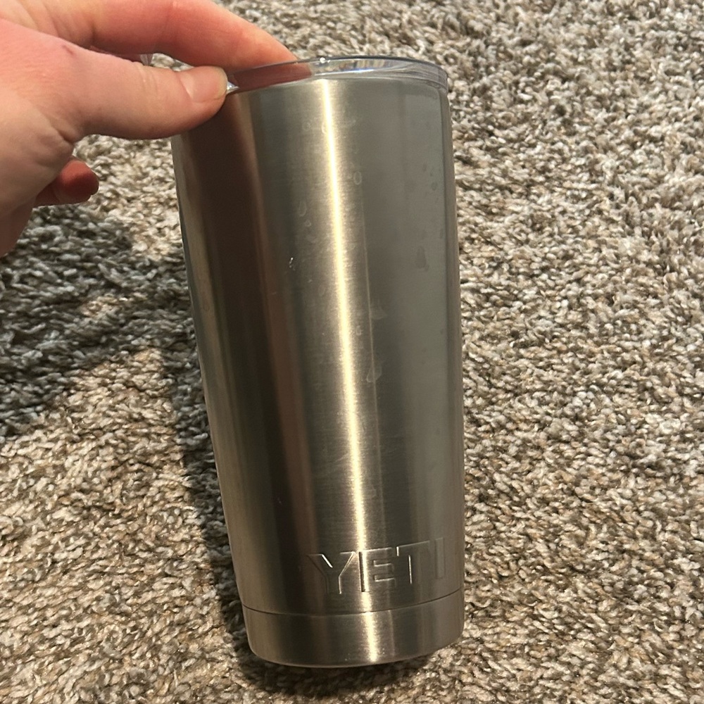 Yeti Rambler Tumbler